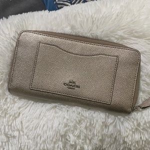 Women’s Gold Coach Wallet